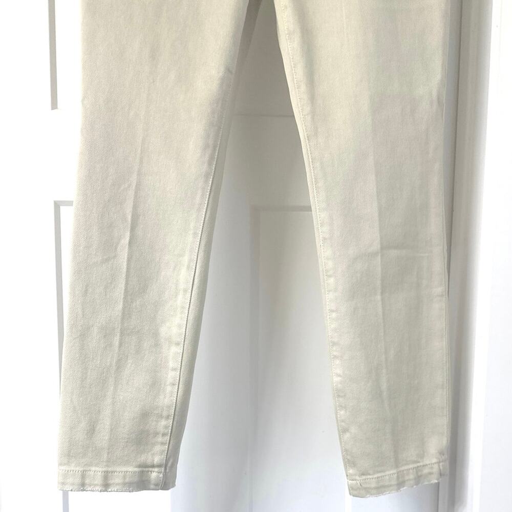 Good American Good Classic High-Rise Slim Straight Jeans in Bone Size 27 - Picture 9 of 13